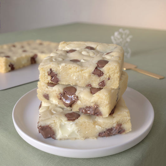 Golden Kinder Blondie